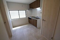 Liloアパートメント鶴見 2階1DKのリビング/ダイニング