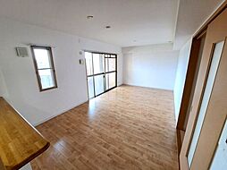 ソレアード鶴見 3階2LDKのリビング/ダイニング