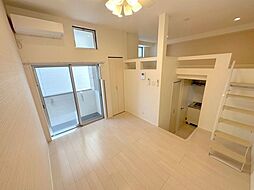 Happiness KI（ハピネスケイアイ） 2階ワンルームのリビング/ダイニング