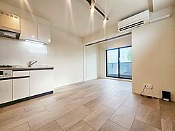 Royal Maison 城東 1階1LDKのリビング/ダイニング