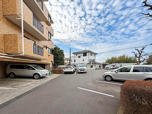 【駐車場】駐車場使用料：11000円～12000円/月