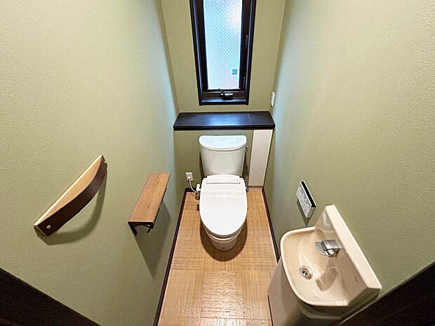 【トイレ】1階と2階の2か所にトイレがあります！