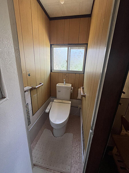 トイレを拡大表示
