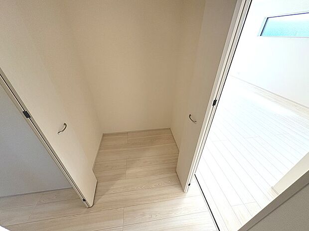 玄関ホール収納