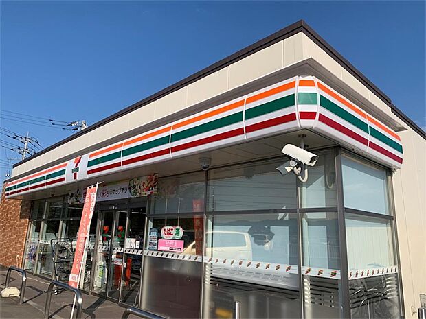 セブンイレブン友部旭平店（362m）