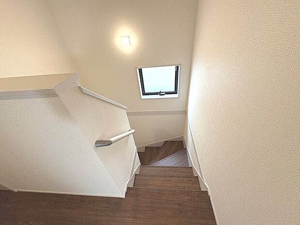 手すり付き階段