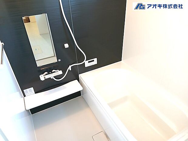 1坪タイプの広々浴室。お子様がまだ小さいご家族様には大変便利です♪