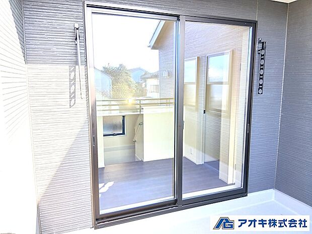 ●浄水器内蔵ハンドシャワー