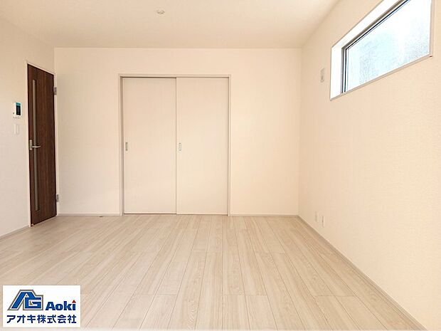 16帖のリビングがご家族の食卓を彩ります♪