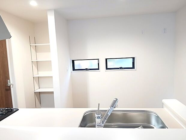 ●キッチン背面(パントリー)パントリーは大きすぎるとスペースを持て余すこともしばしば、、、