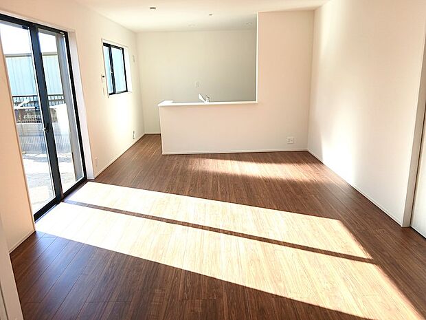 16帖の標準リビングです！無駄のないスタイリッシュな間取です♪