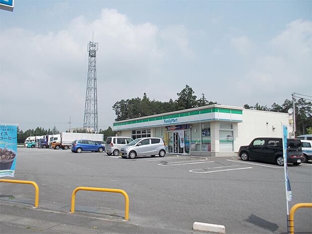 ファミリーマート 小美玉玉里店(399m)