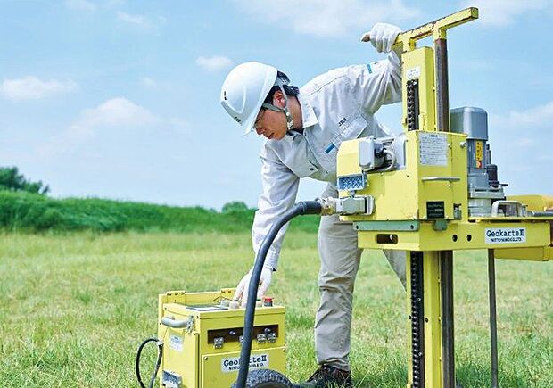 新築の住宅において、基礎着工前に地盤調査会社による地盤調査を行っています。