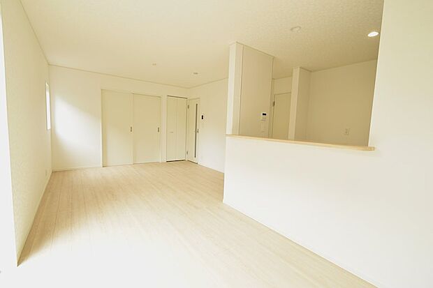 ●リビング　16帖の建売物件のスタンダードモデル♪