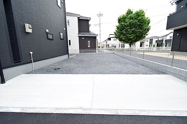 駐車場も広々駐車OK♪4台可能です!