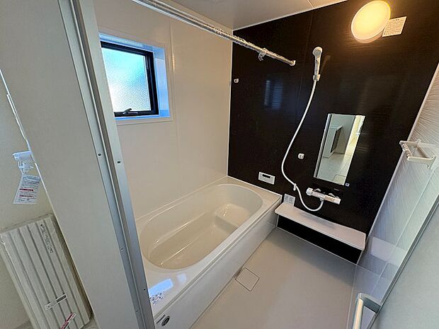 ●浴室(イメージ) 1坪タイプの広々浴室♪