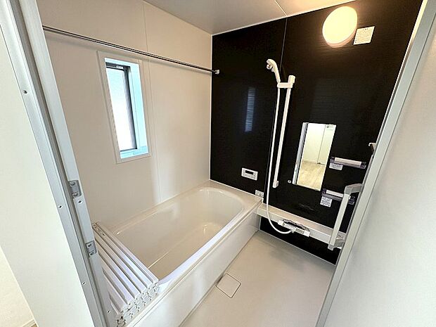 ●1坪タイプ浴槽(同間取写真)