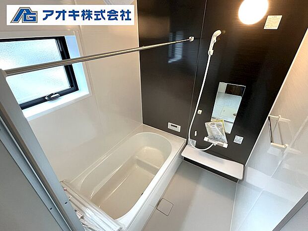 浴室乾燥機納付きの浴室です。