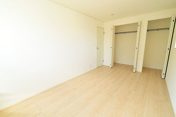 7.5帖のお子様部屋です。大容量クローゼット付き♪