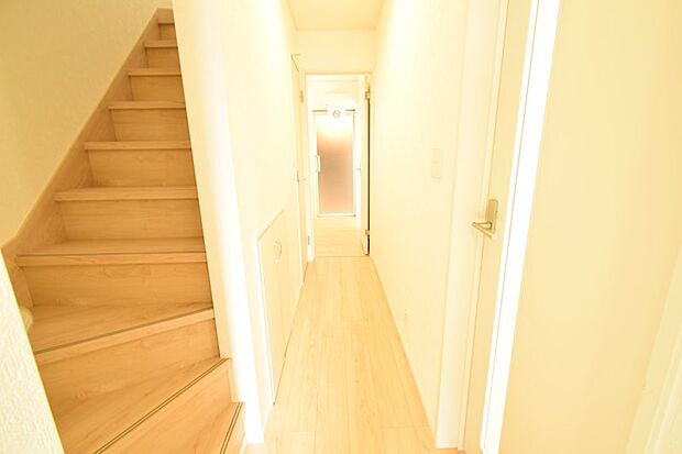 玄関から浴室までまっすぐ行ける便利な家事動線です♪
