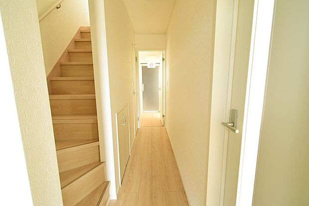 玄関から浴室までまっすぐ行ける便利な家事動線です♪