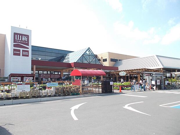 山新 石岡店（1106m）