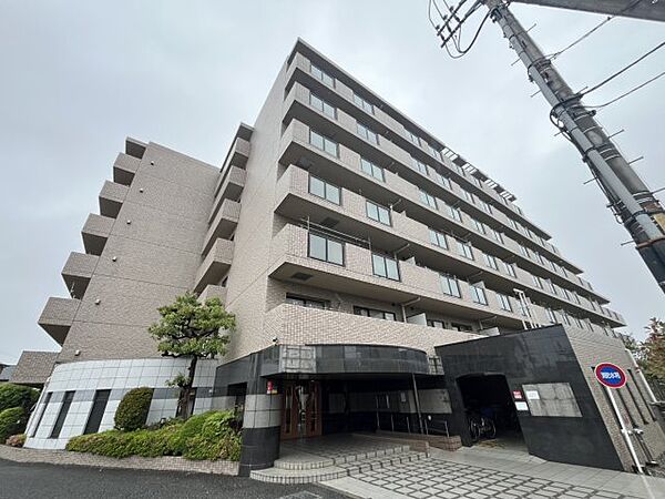 apartment 埼玉県鶴ヶ島市大字鶴ヶ丘27-16
地図を見る