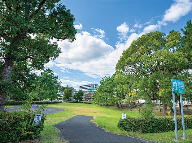 吹付西公園　徒歩3分（200ｍ）