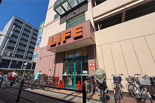 ライフ(関目店)の外観