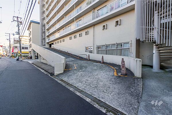 駐車場の出入り口