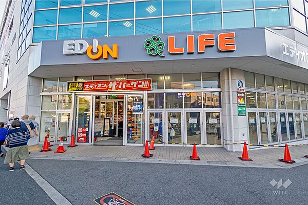 ライフ(京橋店)の外観