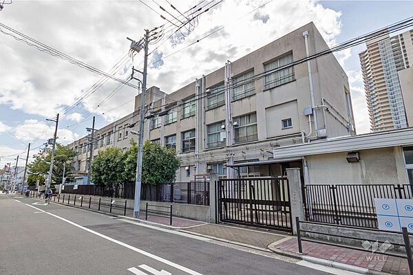 成育小学校[公立]の外観