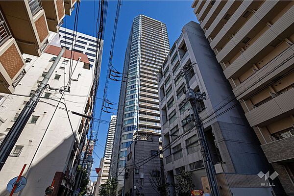 プレミストタワー大阪新町ローレルコートの外観（北西側から）