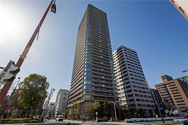 プレミストタワー大阪新町ローレルコートの外観（南東側から）
