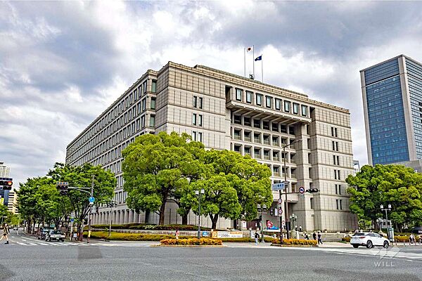 大阪市役所の外観