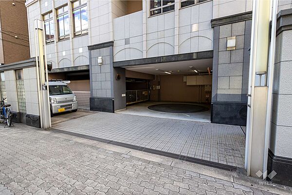 駐車場の出入り口