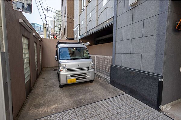 敷地内駐車場（屋外平面式）