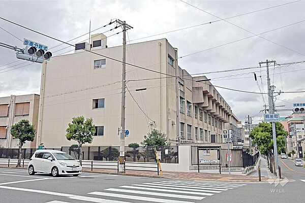 高津中学校[公立]の外観