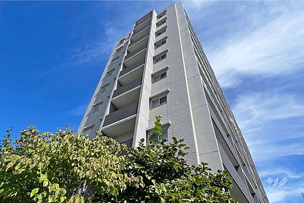 アークレジデンス梅田北の外観(南西側から)