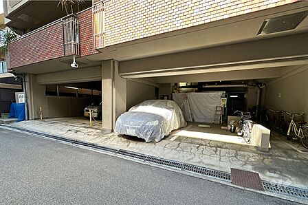 敷地内駐車場(屋内平面式)