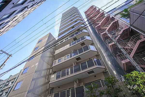 プレサンスロジェ堺筋本町の外観（北西側から）