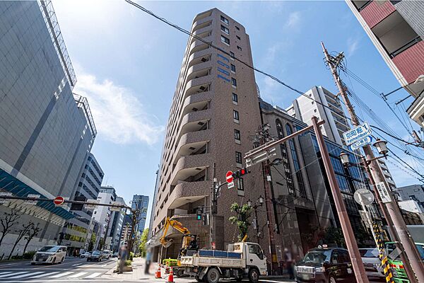 リーガル四ツ橋筋の外観（北側から）