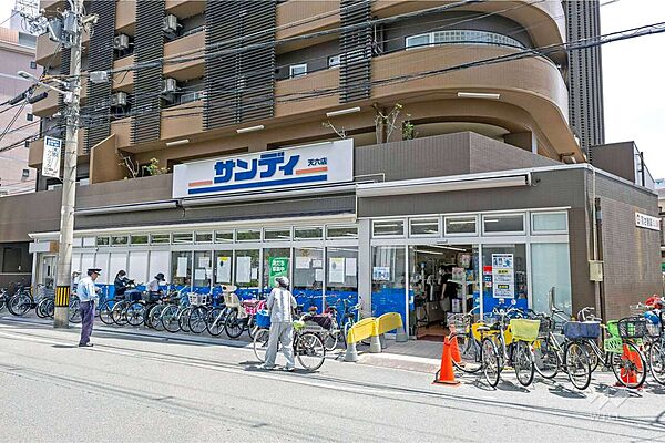 サンディ(天六店)の外観