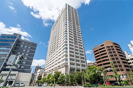 グランドメゾン京町堀タワーの外観(南東側から)