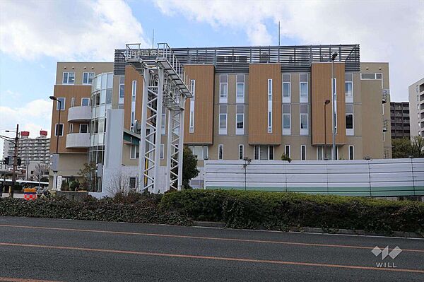 日新会病院の外観