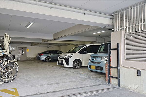 敷地内駐車場（屋内平面式）