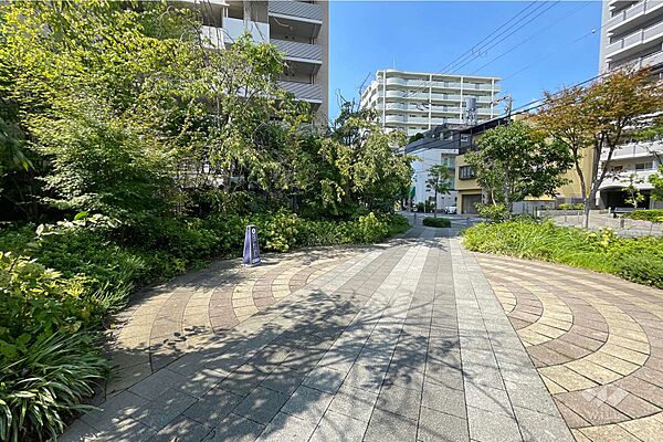 敷地内の広場
