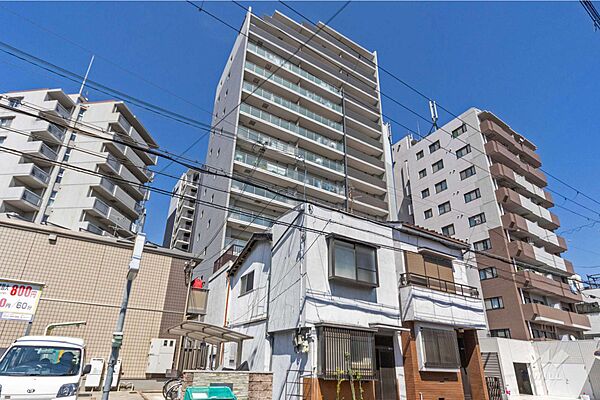エスリードOSAKAMIDWESTの外観（南西側から）