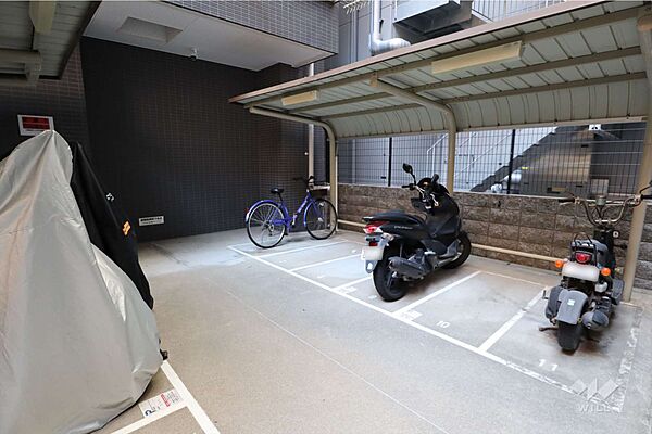 バイク置場