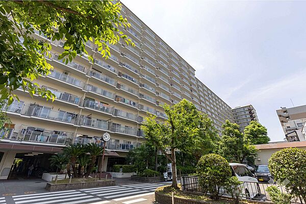ローレルハイツ北天満2号棟の外観（北西側から）
